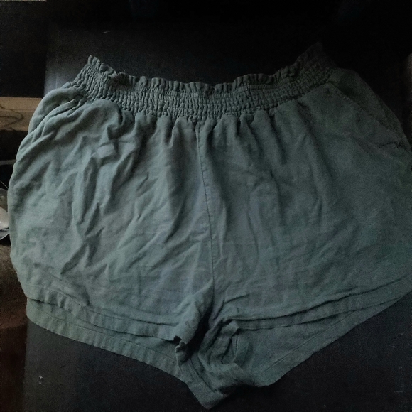 Universal Thread Pants - Elastic waist shorts